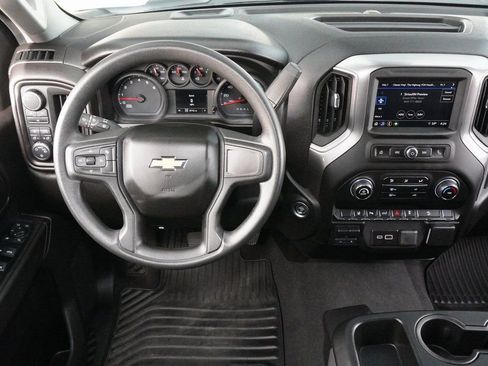 Used 2025 Chevrolet Silverado 2500 Custom w/ Custom Value Package image 21