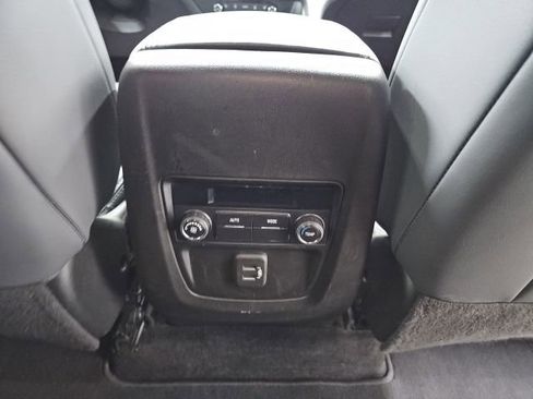 Used 2023 Buick Enclave Essence AWD/4WD image 20