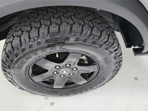 Used 2024 Ford Bronco Black Diamond AWD/4WD image 37