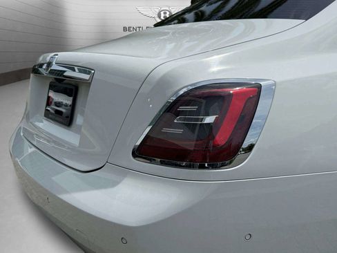 Used 2022 Rolls-Royce Ghost image 13