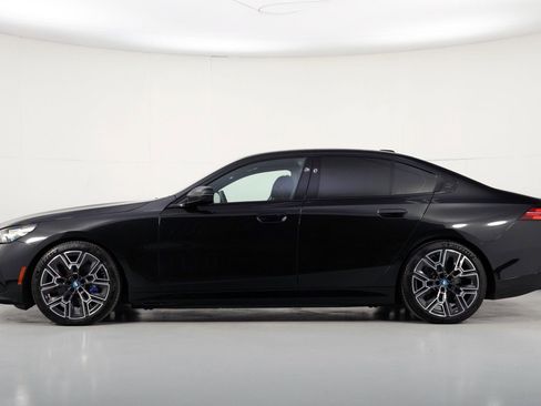 Used 2024 BMW i5 eDrive40i w/ M Sport Package image 9