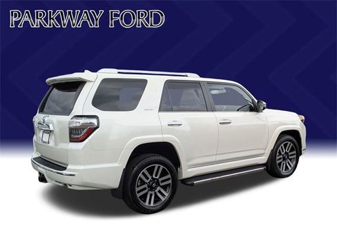 Used 2023 Toyota 4Runner Limited image 5