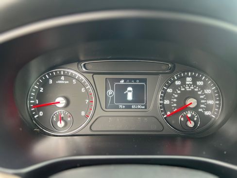 Used 2017 Kia Sorento LX V6 AWD image 12