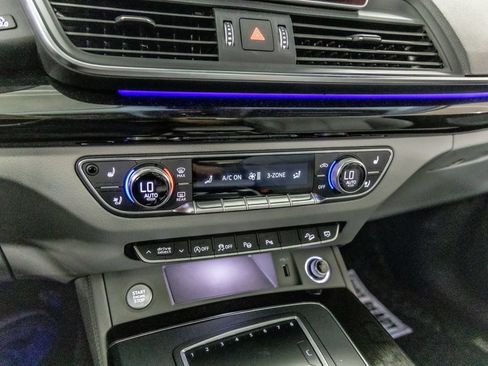 Used 2019 Audi Q5 Prestige w/ Prestige Package AWD/4WD image 24