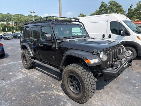 Used 2019 Jeep Wrangler Unlimited Rubicon AWD/4WD image 3