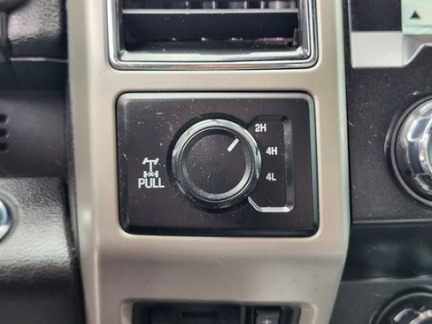 Used 2019 Ford F250 Lariat w/ Lariat Ultimate Package AWD/4WD image 25