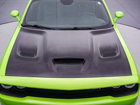 Used 2015 Dodge Challenger SRT Hellcat image 10