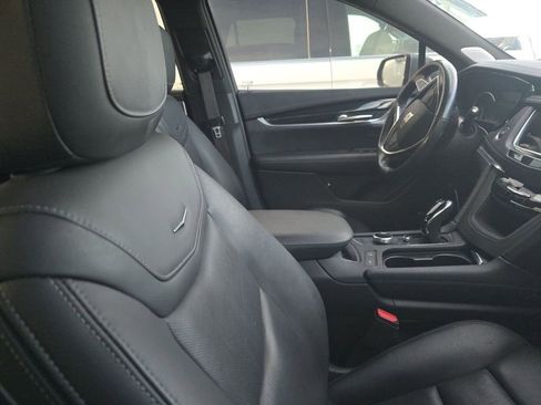 Used 2024 Cadillac XT5 Premium Luxury image 3