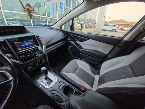 Used 2018 Subaru Crosstrek 2.0i Premium w/ Moonroof Package image 8