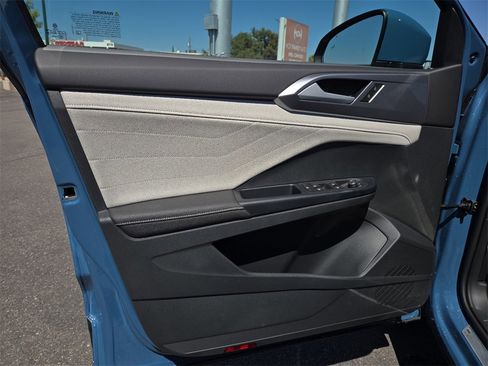New 2025 Volkswagen Taos SEL image 16