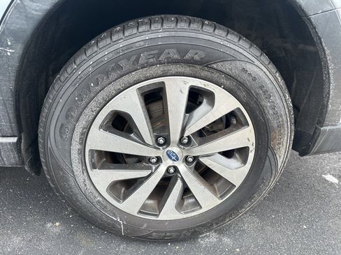 Used 2020 Subaru Outback Premium image 22