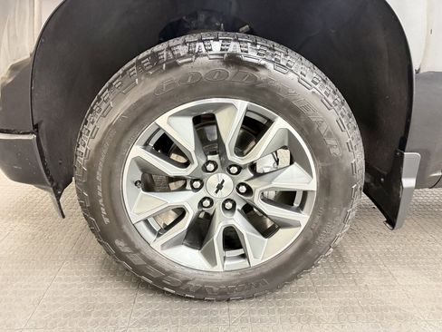 Used 2024 Chevrolet Silverado 1500 RST w/ Z71 Off-Road Package image 10