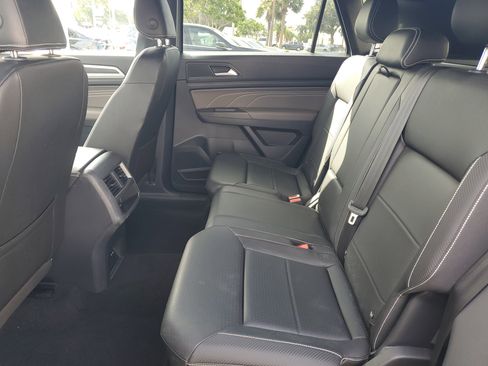 Used 2023 Volkswagen Atlas Cross Sport SEL image 11