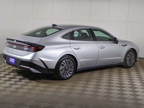 Certified 2025 Hyundai Sonata SEL FWD image 9