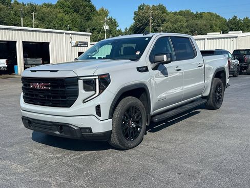 Used 2024 GMC Sierra 1500 Elevation w/ Elevation Premium Package AWD/4WD image 2