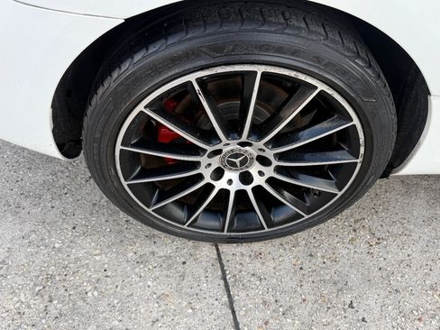 Used 2018 Mercedes-Benz SLC 300 w/ Premium 1 Package image 11