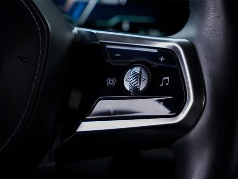 Used 2024 BMW i7 eDrive50 w/ M Sport Package image 41