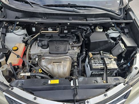 Used 2013 Toyota RAV4 XLE image 30