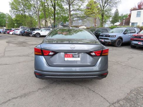 Used 2025 Nissan Altima 2.5 SV FWD image 5