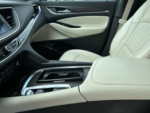 Used 2023 Buick Enclave Avenir w/ LPO, Floor Liner Package AWD/4WD image 36