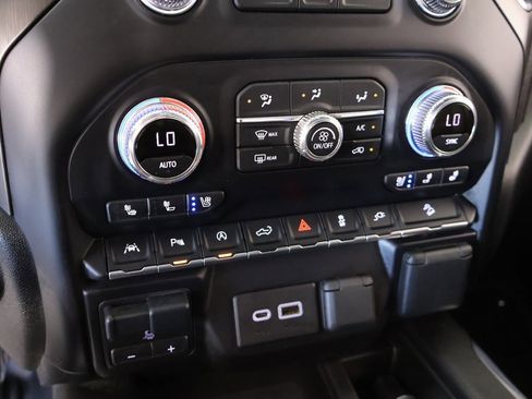 Used 2021 GMC Sierra 1500 AT4 w/ AT4 Value Package image 7