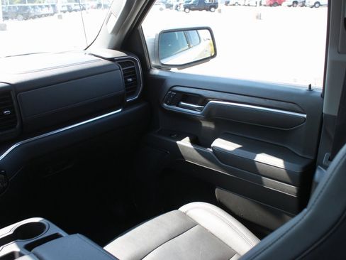 Used 2025 GMC Sierra 1500 SLT image 24