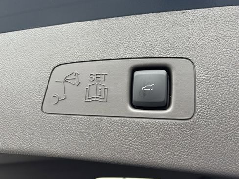 Used 2024 Lincoln Corsair Reserve image 21