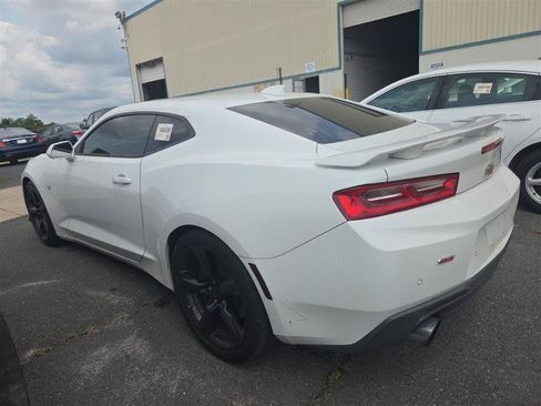 Used 2016 Chevrolet Camaro SS RWD image 4