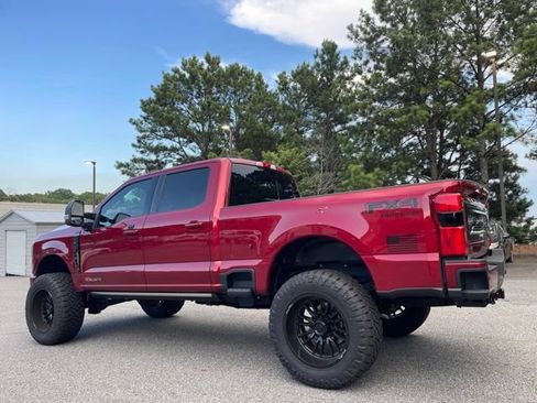 Used 2025 Ford F250 Platinum AWD/4WD image 8