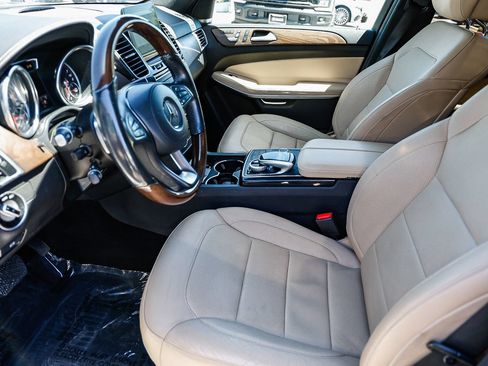Used 2017 Mercedes-Benz GLS 550 4MATIC image 19