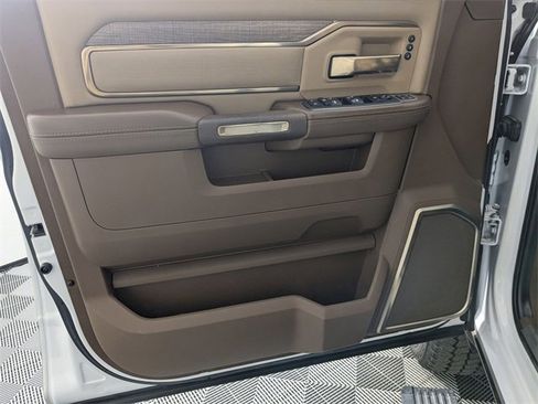 Used 2023 RAM 2500 Limited image 10