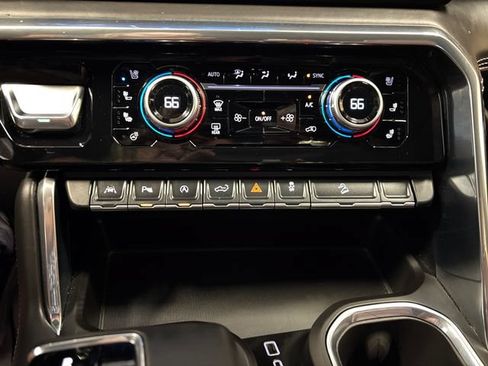 Used 2025 GMC Sierra 1500 Denali Ultimate AWD/4WD image 22