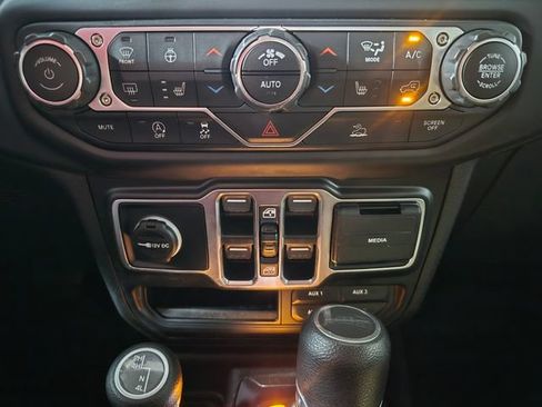 Used 2020 Jeep Gladiator Sport w/ Quick Order Package 24S AWD/4WD image 26