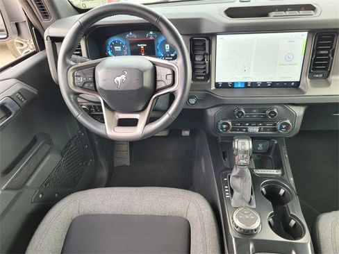 Used 2025 Ford Bronco Big Bend image 14