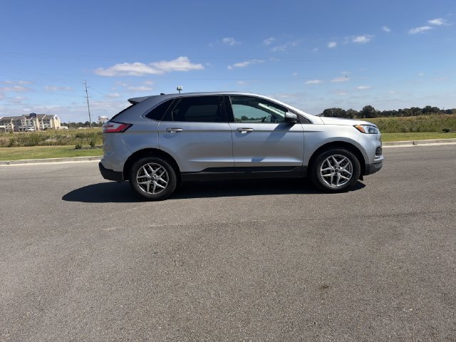 Used 2024 Ford Edge SEL AWD/4WD image 6
