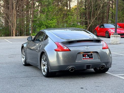 Used 2011 Nissan 370Z Touring w/ Sport Pkg RWD image 6