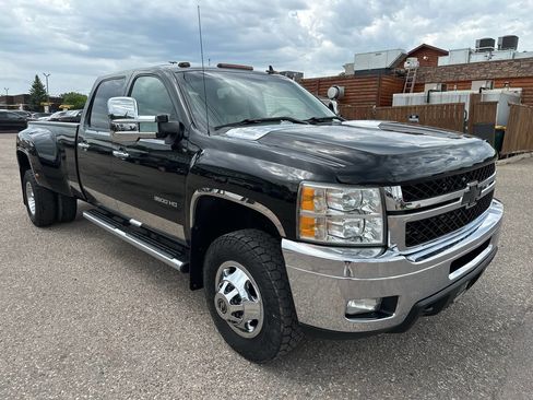 Used 2011 Chevrolet Silverado 3500 LTZ w/ LTZ Plus Package image 7