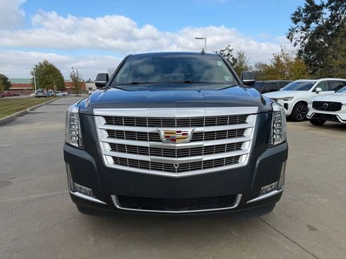 Used 2019 Cadillac Escalade Premium Luxury image 8