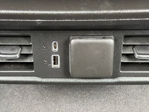 Used 2024 Chevrolet Silverado 1500 LT image 33