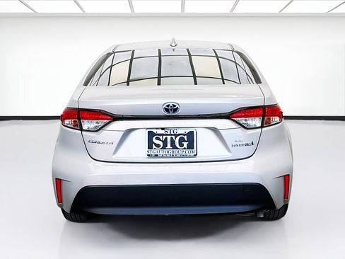 Used 2024 Toyota Corolla LE w/ LE Convenience Package FWD image 5