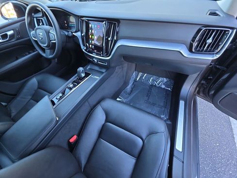 Used 2024 Volvo S60 B5 Core image 30