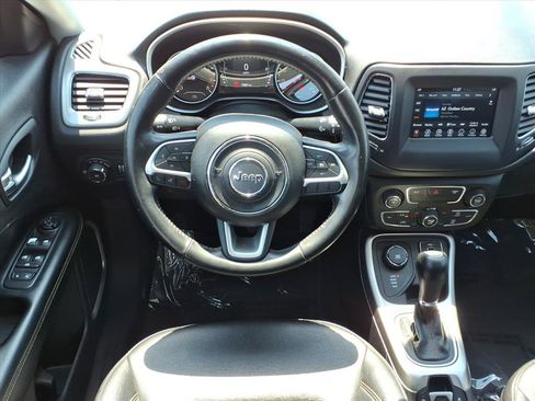 Used 2019 Jeep Compass Latitude AWD/4WD image 5