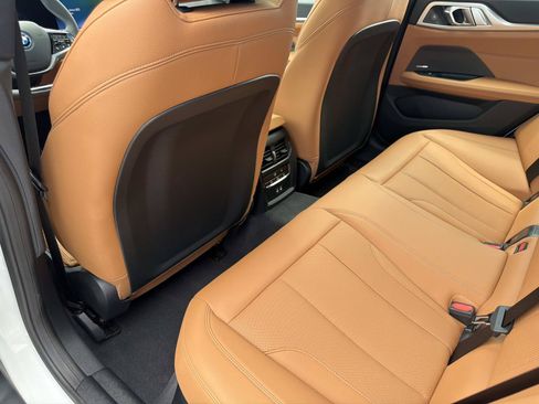 Used 2025 BMW i4 eDrive40 RWD image 9