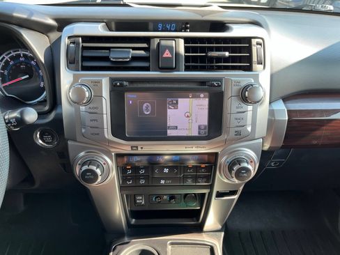 Used 2017 Toyota 4Runner Limited RWD image 10