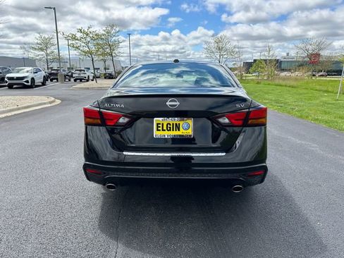 Used 2023 Nissan Altima 2.5 SV w/ SV Premium Package FWD image 6