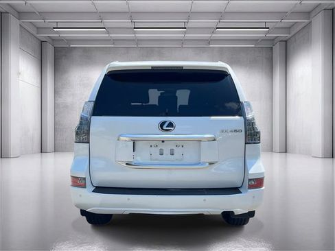 Used 2021 Lexus GX 460 Luxury w/ Accessory Package AWD/4WD image 4