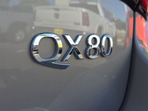 Used 2022 INFINITI QX80 Premium Select w/ Cargo Package image 9