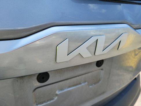 Used 2023 Kia Seltos S w/ Navigation Package FWD image 6
