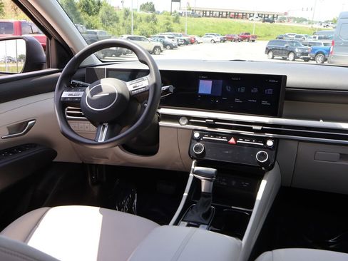Used 2026 Hyundai Tucson SEL AWD/4WD image 13