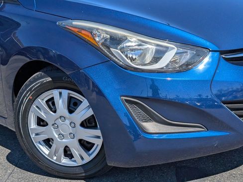 Used 2016 Hyundai Elantra SE FWD image 8